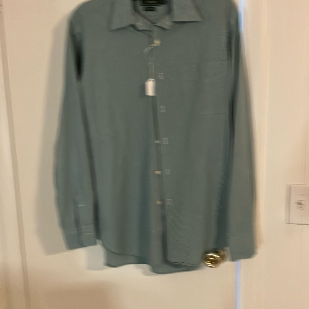 Men's Green Shirt